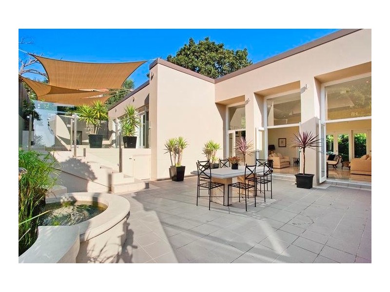 16 Sarner Road, Greenwich NSW 2065