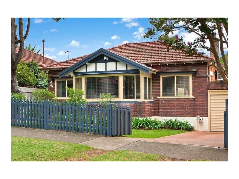 176 Burns Bay Road, Lane Cove NSW 2066