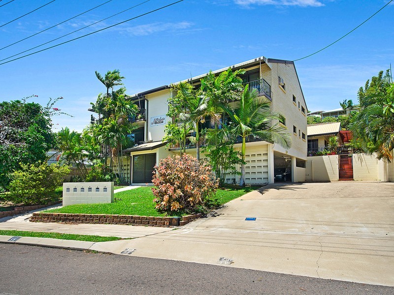 1/64 Warburton Street, North Ward QLD 4810