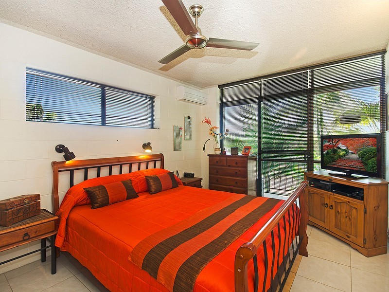 1/64 Warburton Street, North Ward QLD 4810