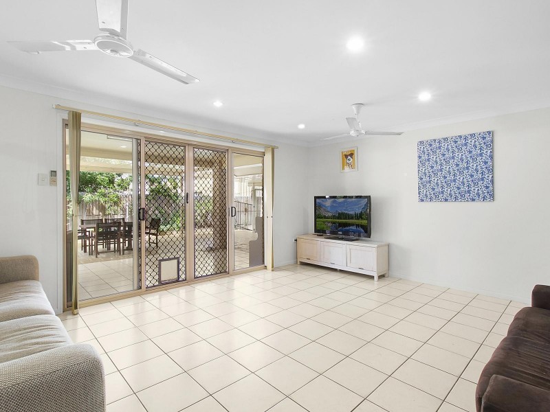 6 Concord Crescent, Kirwan QLD 4817