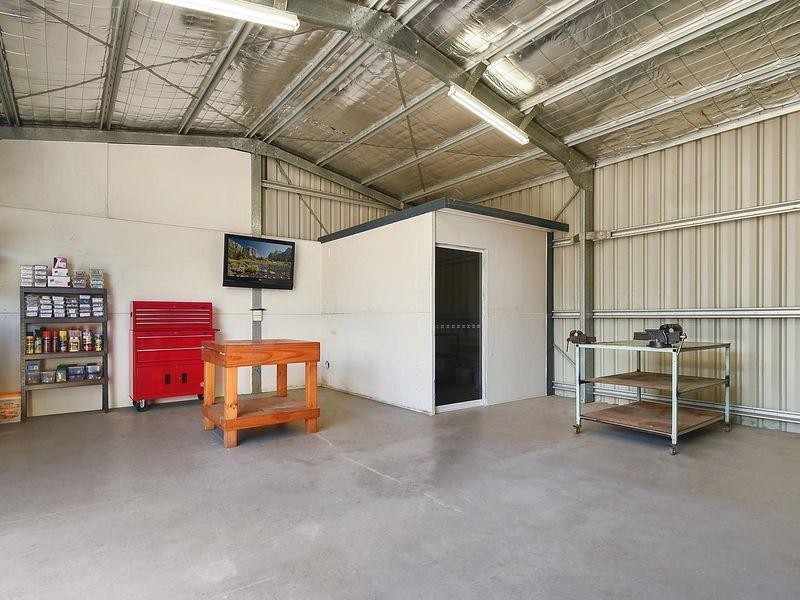 373 Mount Low Parkway, Bushland Beach QLD 4818