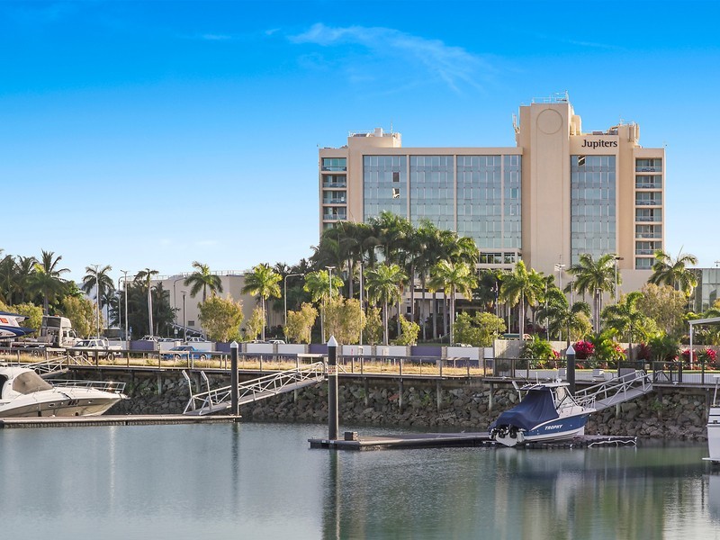 5 Sir Leslie Thiess Drive, Townsville City QLD 4810