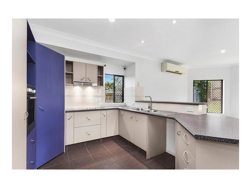 12 Rangeleigh Court, Mount Louisa QLD 4814