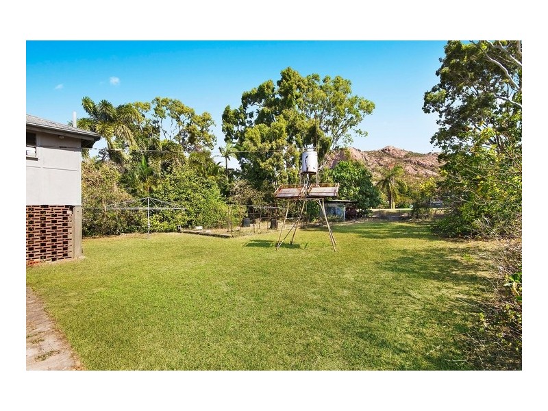 4 Rowland Street, North Ward QLD 4810