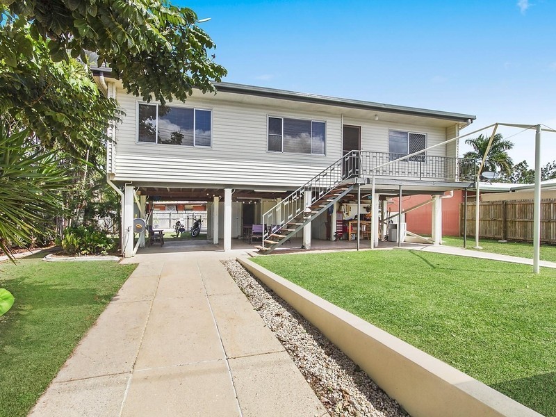 576 Ross River Road, Cranbrook QLD 4814