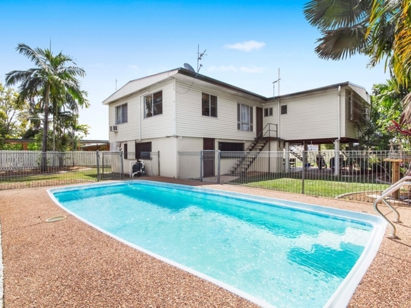 576 Ross River Road, Cranbrook QLD 4814