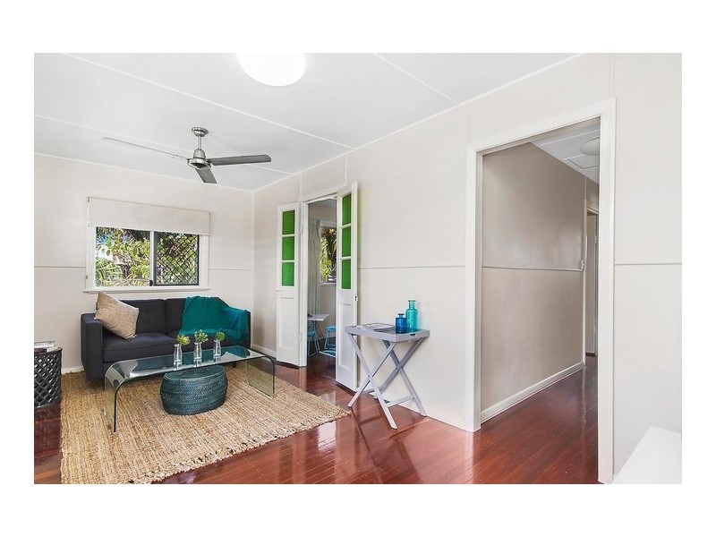 10 Lily Street, Hermit Park QLD 4812