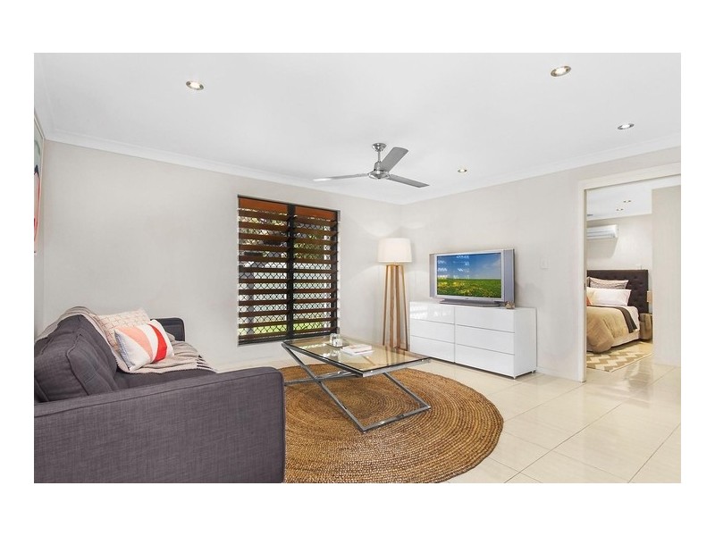 10 Lily Street, Hermit Park QLD 4812