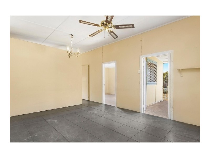 34 and 36 Nix Street, West End QLD 4810