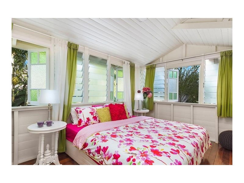 7 Sooning Street, Hermit Park QLD 4812