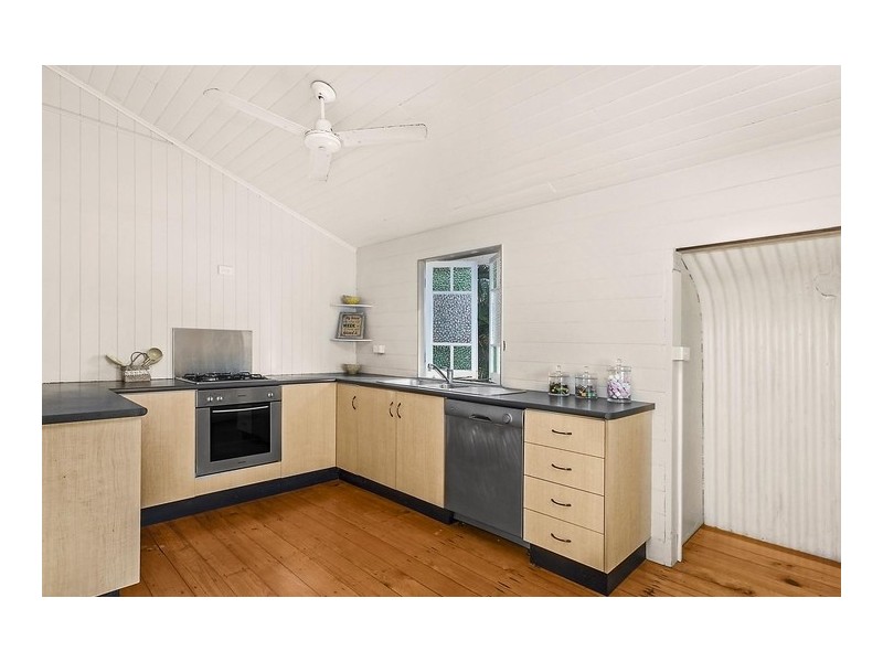 7 Sooning Street, Hermit Park QLD 4812