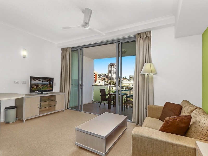 402/2 Dibbs Street, South Townsville QLD 4810