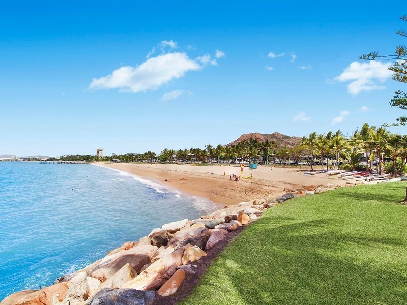 2/67 Rose Street, North Ward QLD 4810