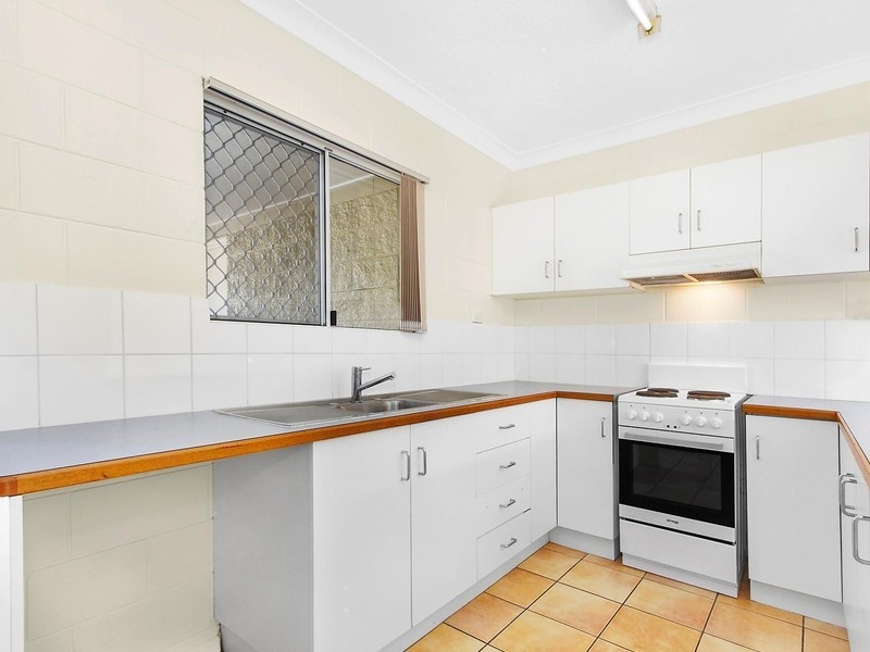 2/67 Rose Street, North Ward QLD 4810