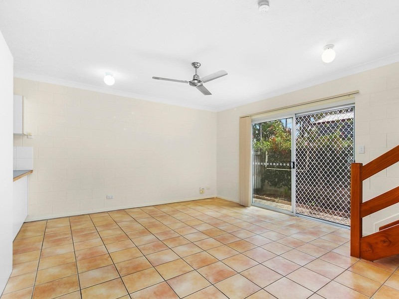 2/67 Rose Street, North Ward QLD 4810