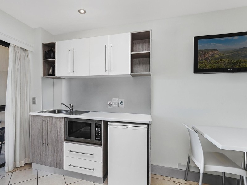 202/75 The Strand, North Ward QLD 4810