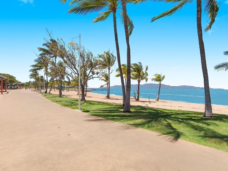 202/75 The Strand, North Ward QLD 4810