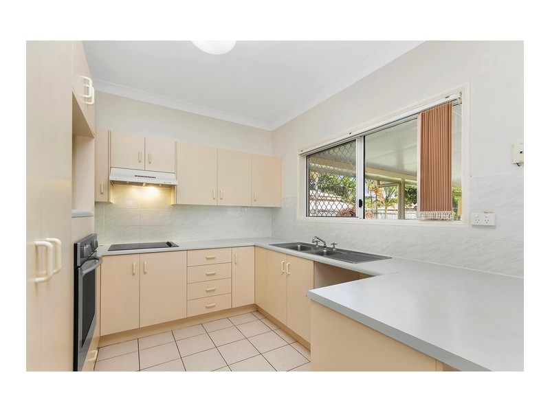 10 Eileen Court, Kelso QLD 4815