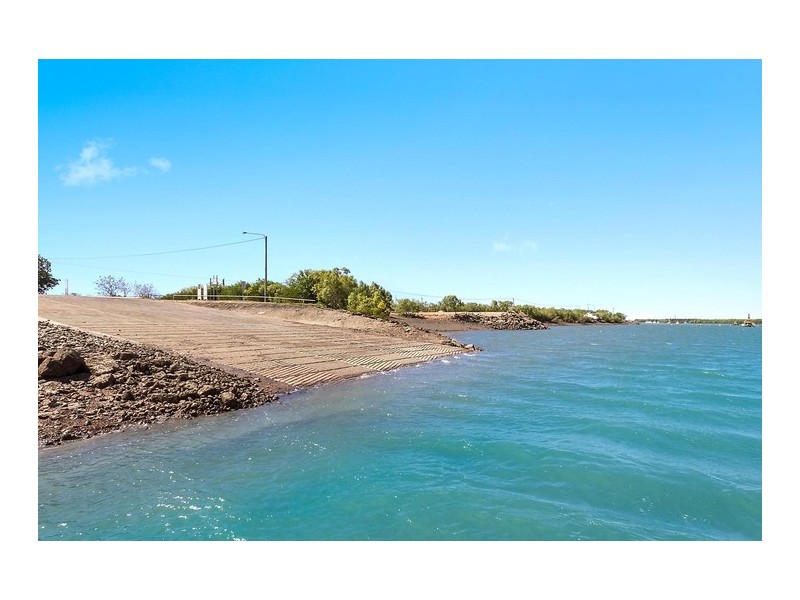 81 Todd Street, Railway Estate QLD 4810