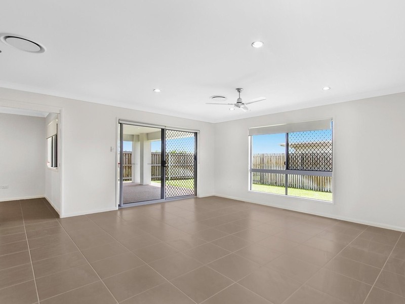 19 Daydream Circuit, Burdell QLD 4818