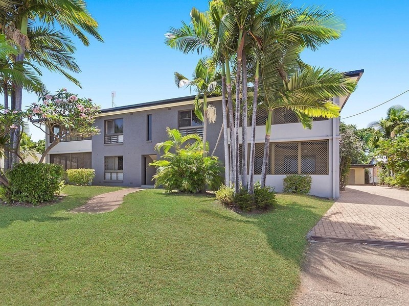 4/4 The Esplanade, North Ward QLD 4810