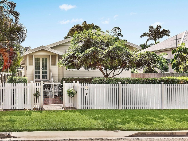 14 Sixth Avenue, South Townsville QLD 4810