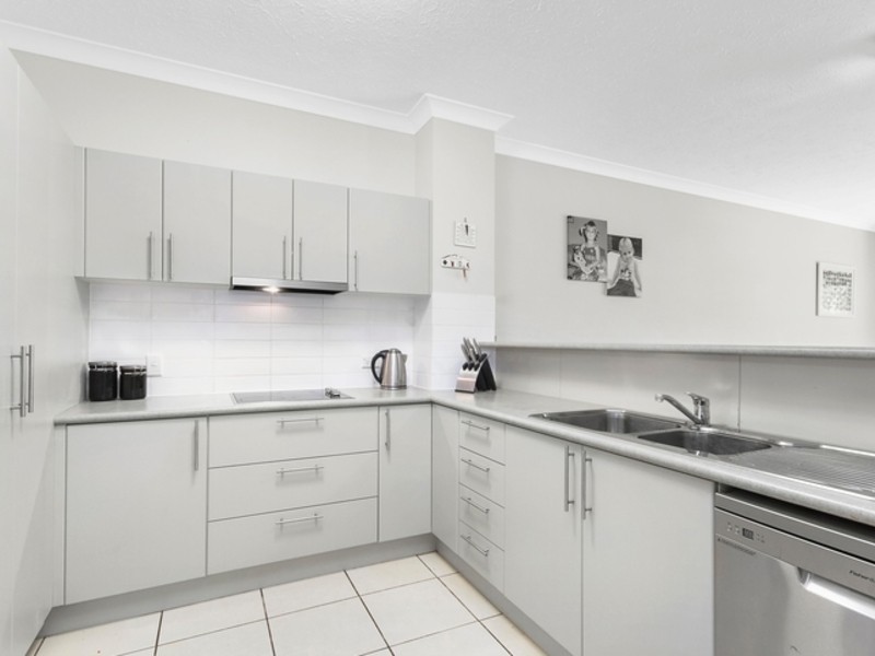 31/42 Warburton Street, North Ward QLD 4810