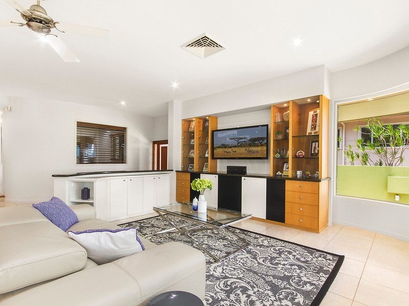 36 Palm Street, Rowes Bay QLD 4810