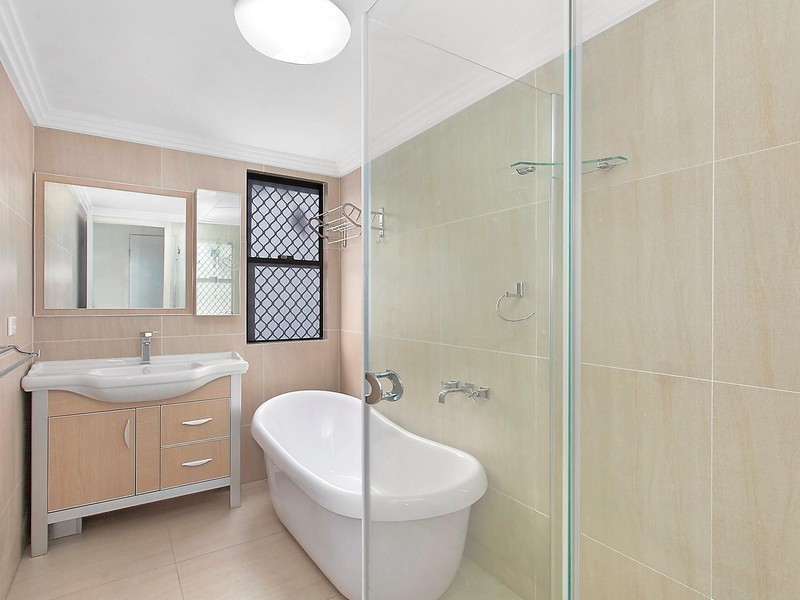 319 Angus Smith Drive, Douglas QLD 4814