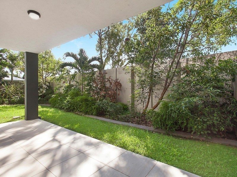 319 Angus Smith Drive, Douglas QLD 4814