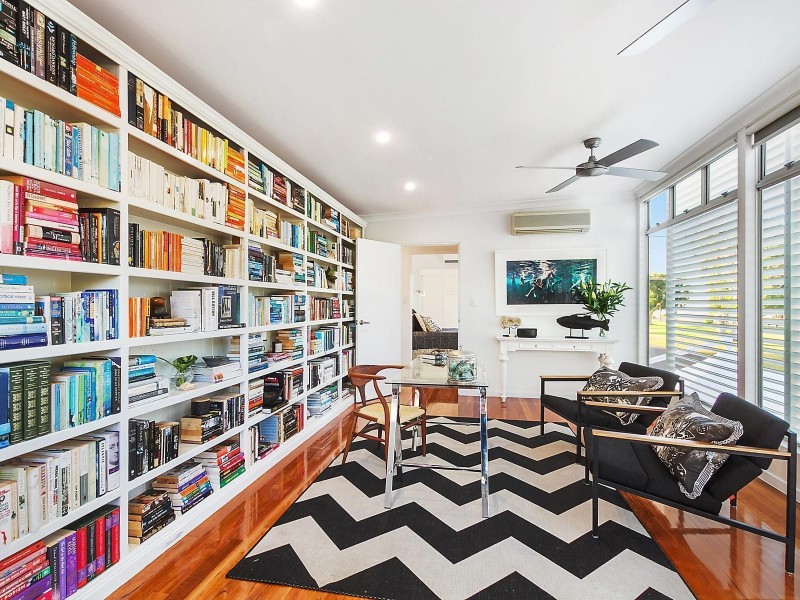 32 Palm Street, Rowes Bay QLD 4810