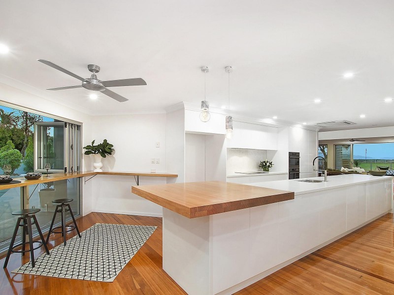 32 Palm Street, Rowes Bay QLD 4810