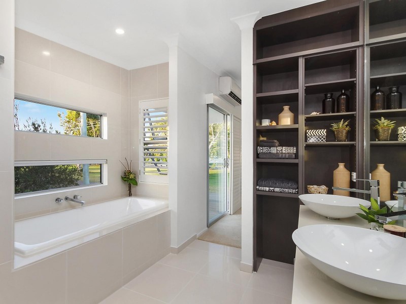 32 Palm Street, Rowes Bay QLD 4810