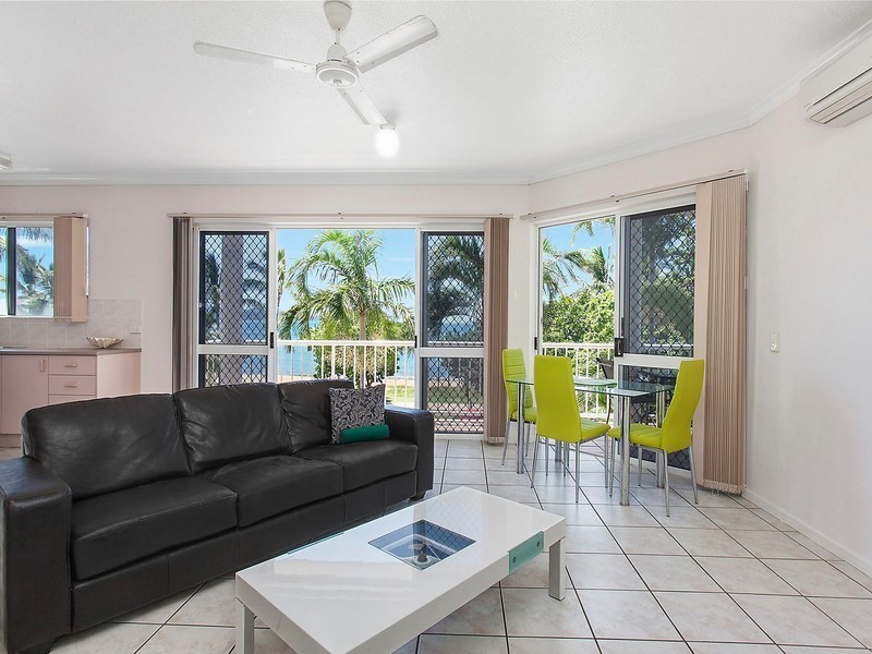 2/107 The Strand, North Ward QLD 4810