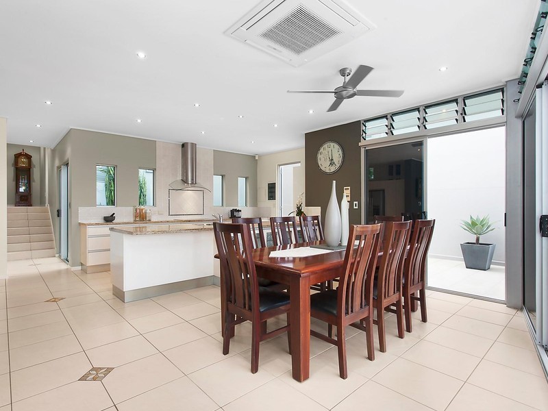 9 Toorak Place, Castle Hill QLD 4810