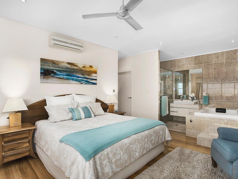 9 Toorak Place, Castle Hill QLD 4810