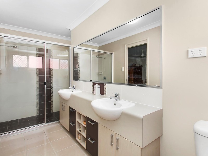 13 Franklin Drive, Mount Louisa QLD 4814