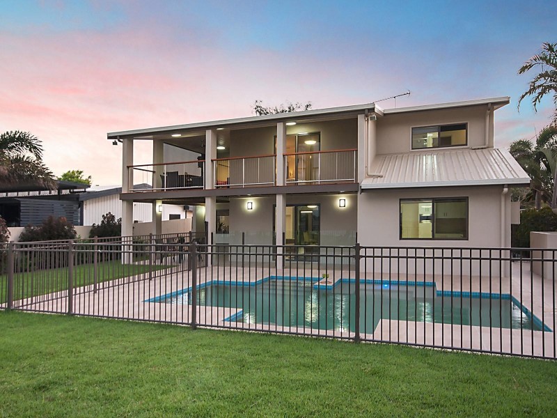 115 Cay Street, Saunders Beach QLD 4818