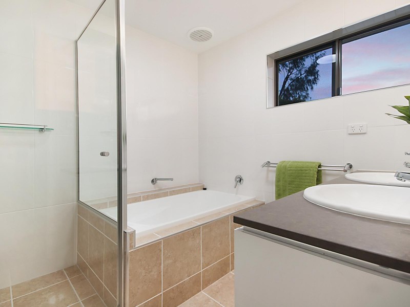 115 Cay Street, Saunders Beach QLD 4818