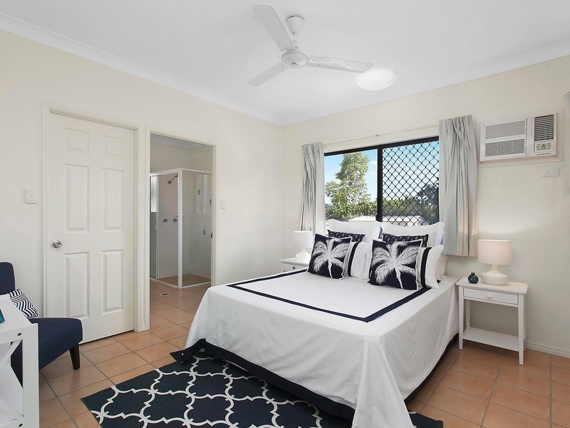 30 Hilton Way, Mount Louisa QLD 4814