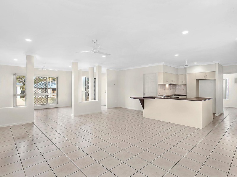 85 Estuary Parade, Douglas QLD 4814