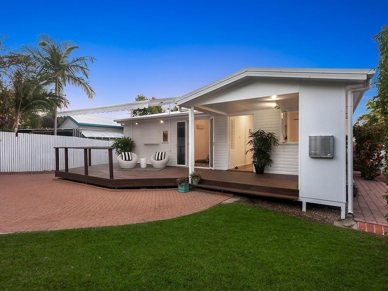 34 Paxton Street, North Ward QLD 4810