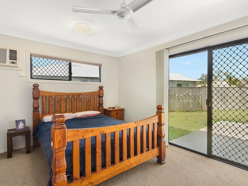 1 Nina Pocket, Bushland Beach QLD 4818