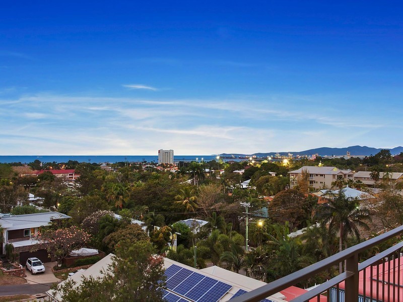 113 Yarrawonga Drive, Castle Hill QLD 4810