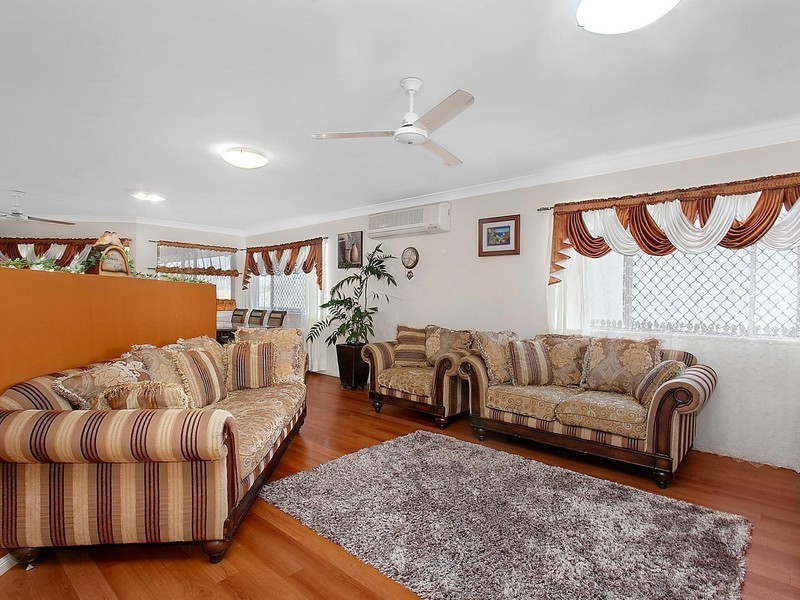 13 Lockyer Place, Mount Louisa QLD 4814