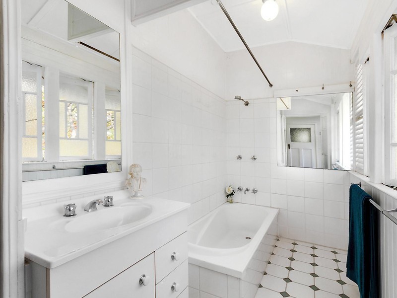 20 Queen Street, North Ward QLD 4810