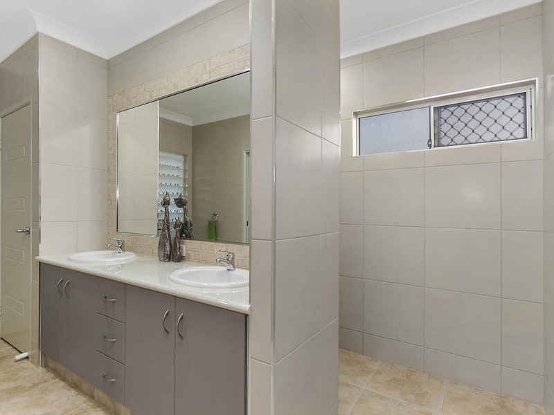 12 Raja Aho Road, Rangewood QLD 4817