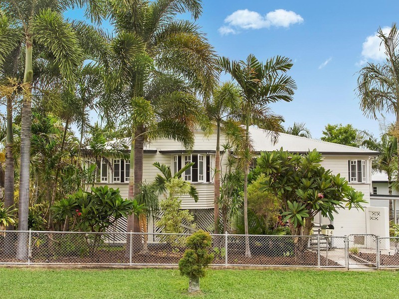 14 Isley Street, North Ward QLD 4810