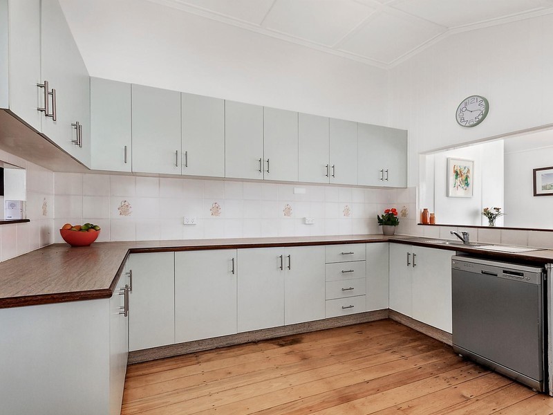 14 Isley Street, North Ward QLD 4810